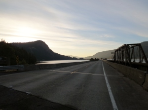 [Mile 231] Started at 5:30am. About 6am here. Hammering away while it was flat along the Columbia River